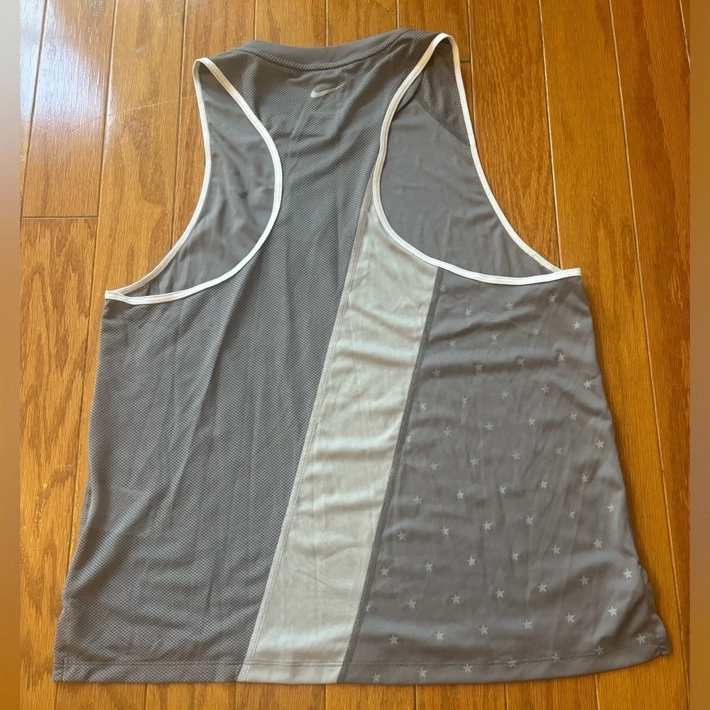 Nike Tank Top W/ Star Detail Womens Size Large